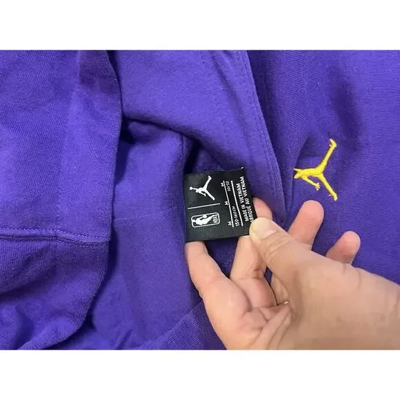 Los Angeles Lakers Youth Hoodie Pullover Sweatshirt Large Jordan Jumpman Medium - Picture 4 of 6